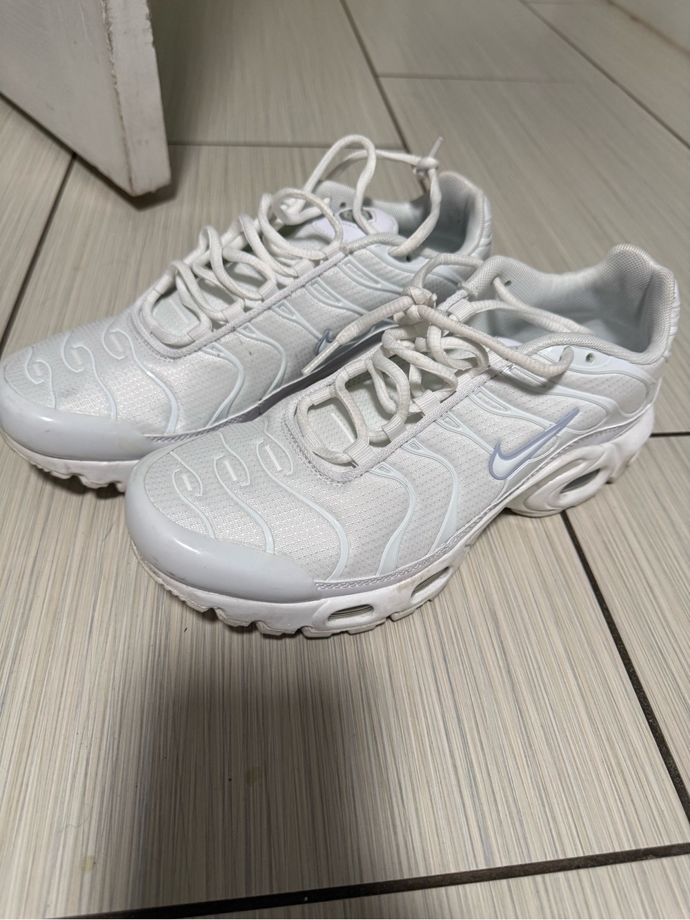 Nike Women’s White Mesh & Synthetic Athletic Sneakers